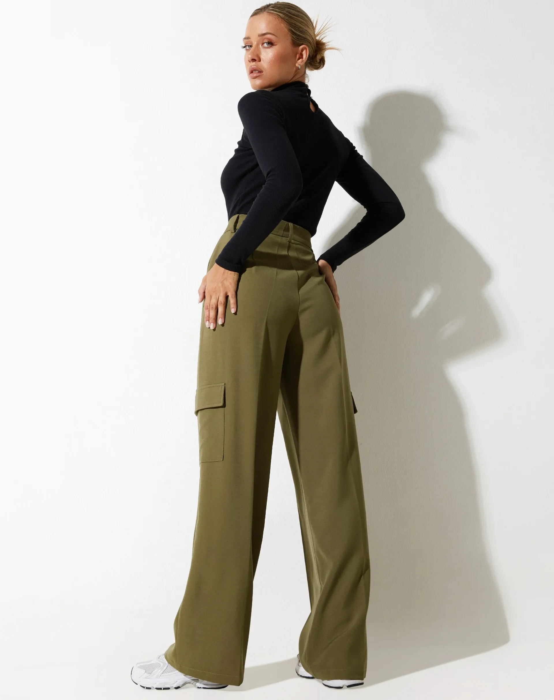 Abba Trouser in Cargo Pocket Olive 25